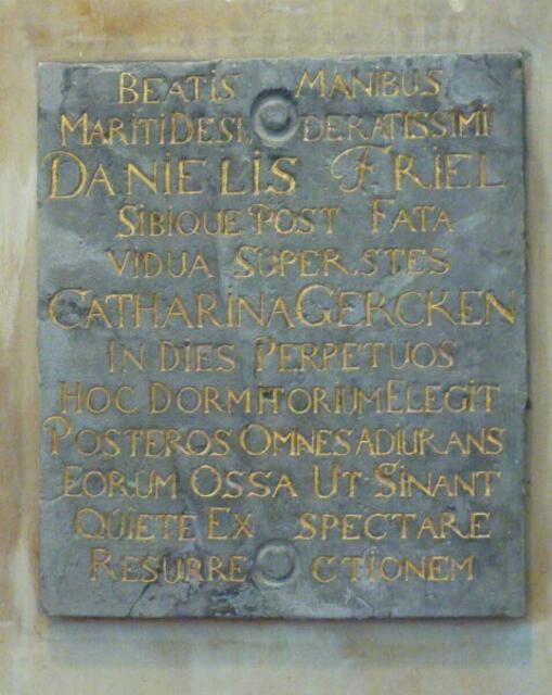 Tafel mit lateinischer Inschrift