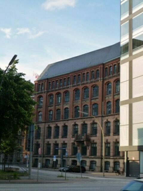 Der Laeiszhof von der Ost-West-Straße / Ecke Neue Burg  gesehen.