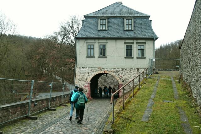 das äußere Torhaus
