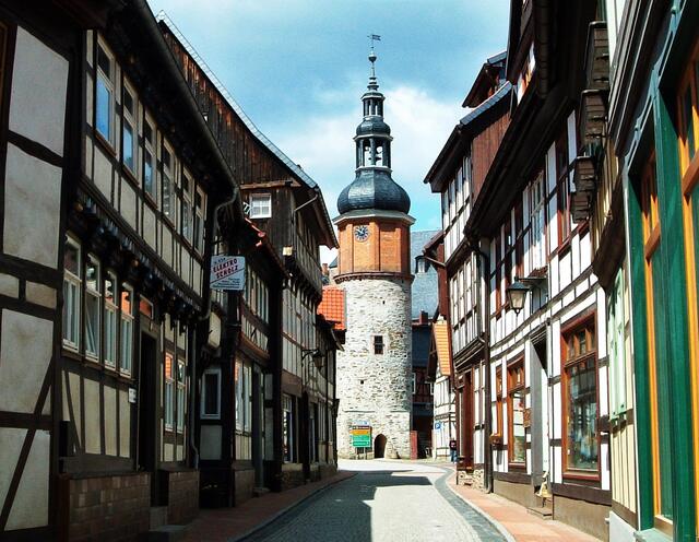 die Niedergasse mit Saigertor