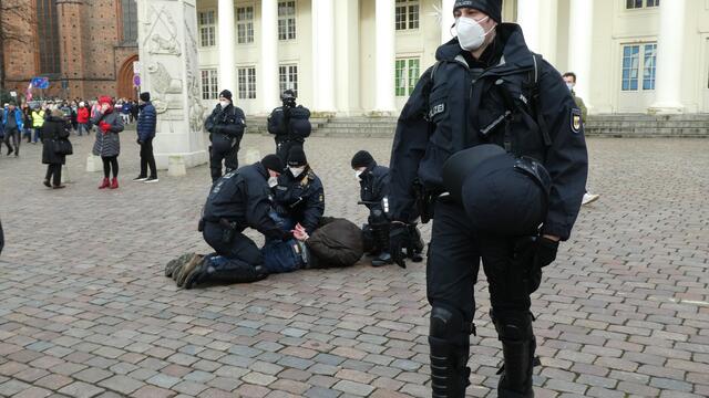 Eine Festnahme auf dem Markt
