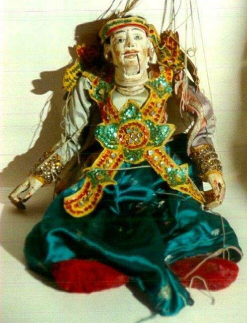 eine Marionette aus Burma ist beweglich bis in die Fingerspitzen.