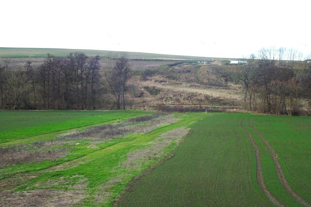 hier soll eine  Umgebungsstraße zur Entlastung  der Stadt Aschersleben bis 2026 errichtet werden