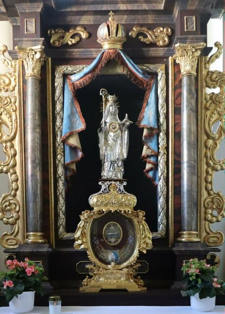 © Bild: CC – Walburga-Reliquie | Foto: Kirche des ehemaligen Klosters von Monheim in Schwaben