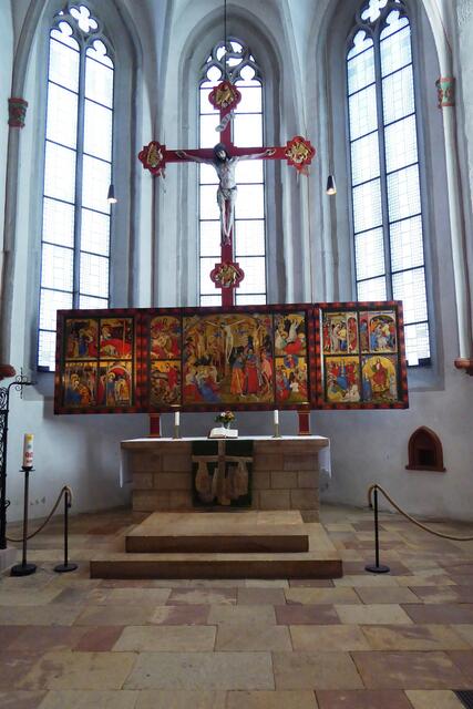 Blick in den Chorraum der Stadtkirche Bad Wildungen.