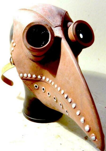 Steampunkveränderung mit einer venezianischen Vogelmaske