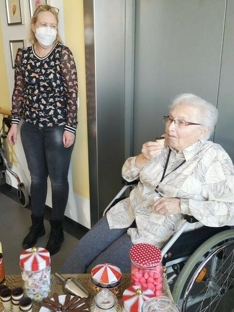 „Schlaraffenland-Wagen“ unterwegs