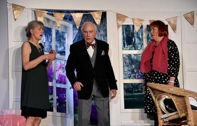 Szenenfoto aus "Was dem einen recht ist".