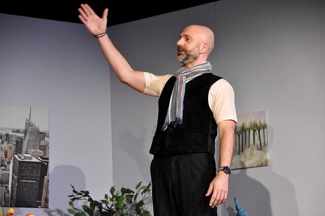 Szenenfoto aus "Was dem einen recht ist".