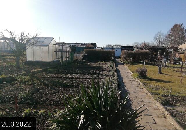 20.3.2022 !!! Gartenschau - Sonntagsbilder 2022 !!!  Temperaturen: Nachts 1,2° plus / 10:19 6,7° plus / 12:16 9,8° plus
Es ist noch fast kein Unterschied zusehen,
nur das Unkraut wächst und es gab viel Nachtfrost in dieser Woche bis minus 2,1 Grad , in der Sonne waren es dann gestern 19 Grad, heute ist fast windstill ,der Taupunkt lag heute bei 1 Grad minus, gestern war Vollmond ! | Foto: MW-FotoNebra