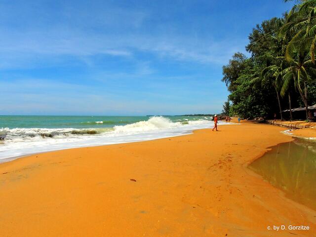 Nang Thong Beach