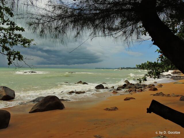 Nang Thong Beach