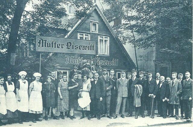 Um 1925, Wirt ist jetzt Jonni Wilkens.