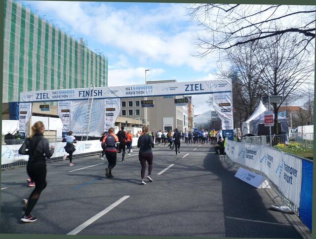 Der Spargelsprinter finisht in wenigen Sekunden.