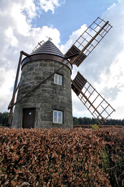 die Mühle begrüßt am Ortseingang die Besucher von Reichstädt
