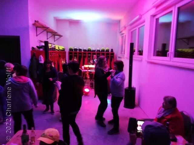 Es wird getanzt bis spät in die Nacht