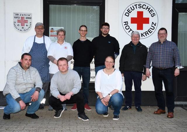 V. l. n. r. Heiko Müller, Kerstin Kenning, Benjamin Kropp, Florian Kuse, Rolf Posor, Thomas Och. 2te Reihe Sascha Struck, Hauke Buchhammer, Nathalie Schulze | Foto: Torsten Schulze