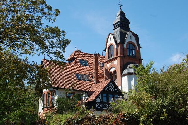 Auch ein besonders schönes Gebäude ist das "Lindener Schlösschen" auf dem Lindener Berg.