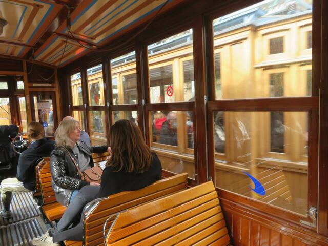 Schön in dem nostalgischen Zug zu fahren.