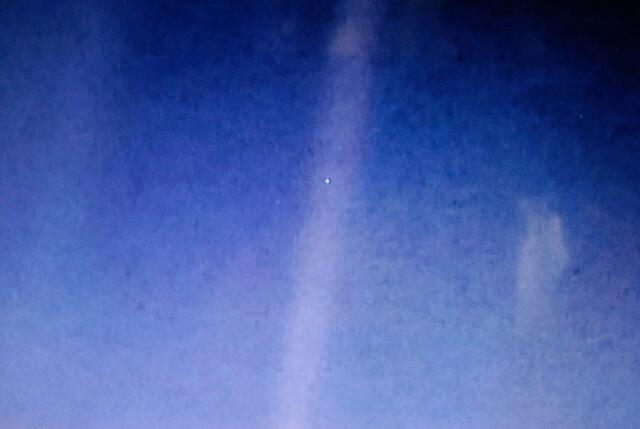 So würden Außerirdische unsere Sonne aus einer Entfernung von 7,5 Milliarden Kilometern sehen, vom Rande unseres Sonnensystems. Aufgenommen von der Voyager-Sonde.