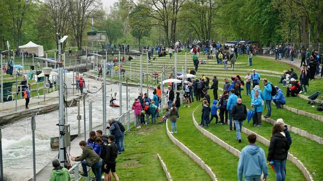 Ob Leistungsklasse oder Junioren - die Kanutinnen und Kanuten kämpften auf dem Olympiakanal um die besten Platzierungen! Foto von Michael Lehner erstellt.