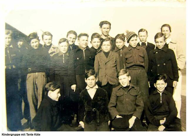Kindergruppe- ich bin auch auf dem Bild  - Bild von Günther Jatzkowski †