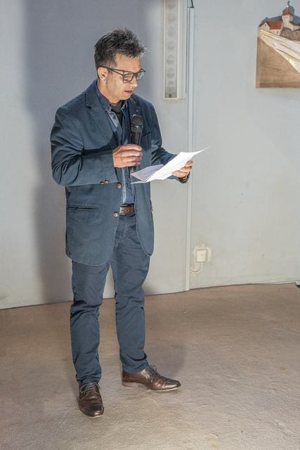 Weihe der Figur der hl. Corona in der Friedberger Stadtpfarrkirche St. Jakob - Bildhauermeister Wolfgang Auer bei seiner Laudatio