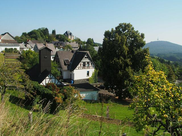 Königsberg mit dem Dünsberg. Foto: Wolfgang Döhler