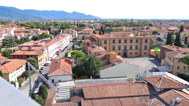 Blick vom Schiefen Turm auf die Stadt Pisa