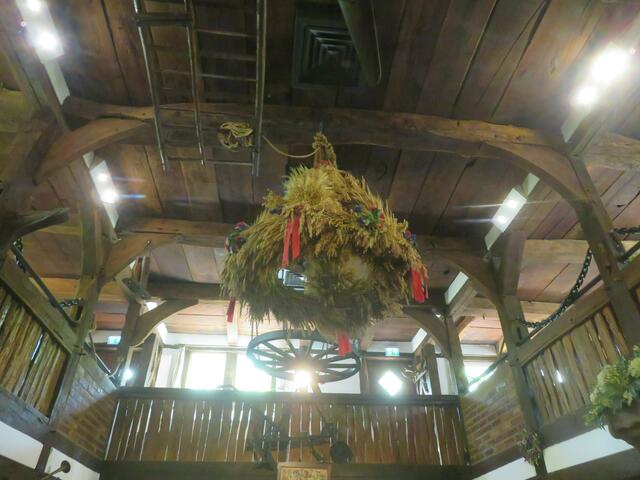Deckenschmuck.