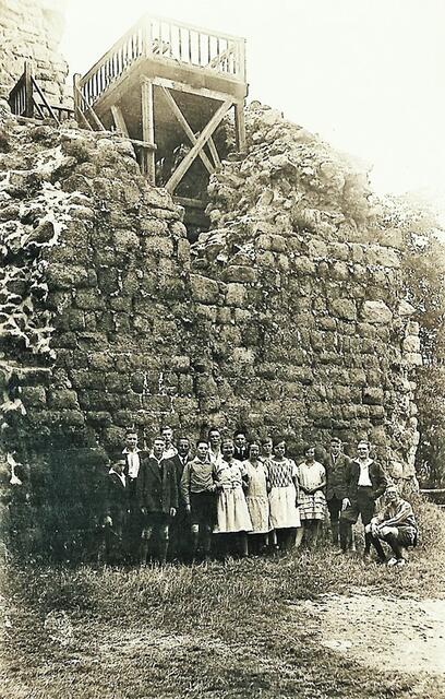 ein Wanderverein aus Aschersleben an der Lauenburg im Jahre 1929 (Reproduktion)
