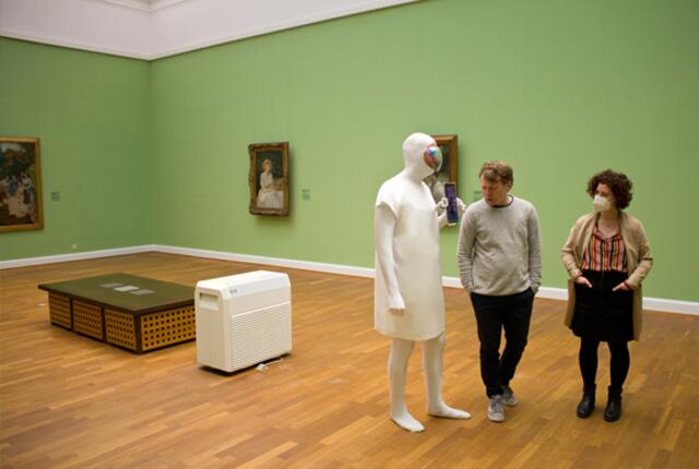 PLEASE BE . ME, Michaela Hanemann, Landesmuseum Hannover, "Im Freien", 2022