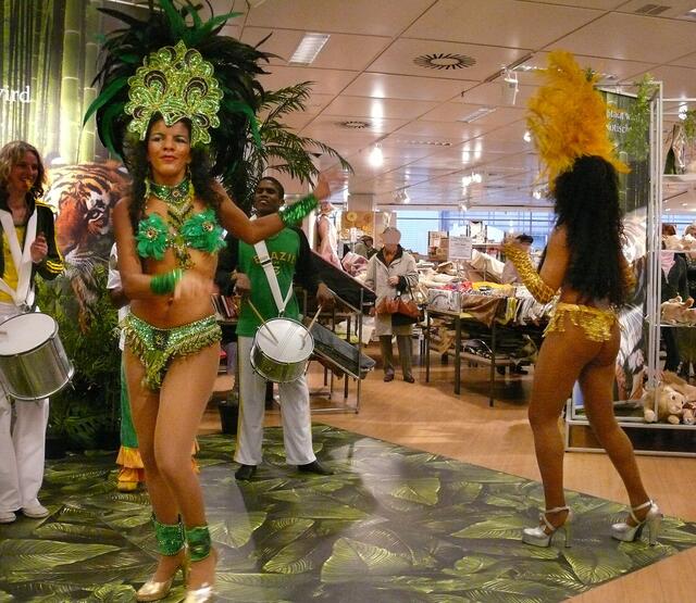 Samba-Tänzerinnen bei "Hannover exotisch"