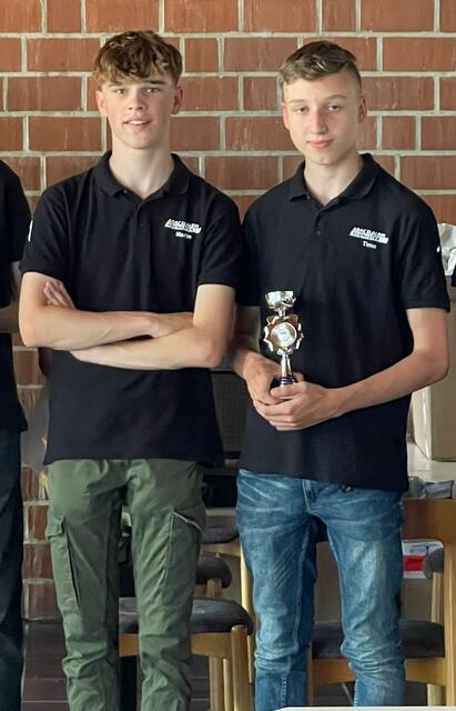 Marlin und Timo bei der ADAC SY Cup Siegerehrung