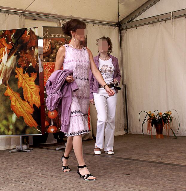 Modenschau auf der Bühne