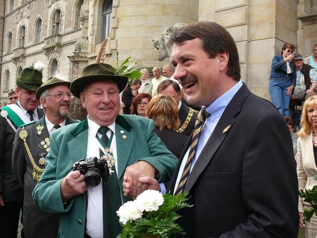 Wolfgang Jüttner (r.), Fraktionschef der SPD im Landtag