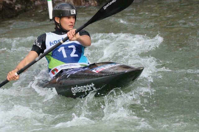 Elena Lilik im K 1 Damen beim Weltcup Auftakt am Qualifikationstag in Tacen/Slowenien | Foto: Horst Woppowa