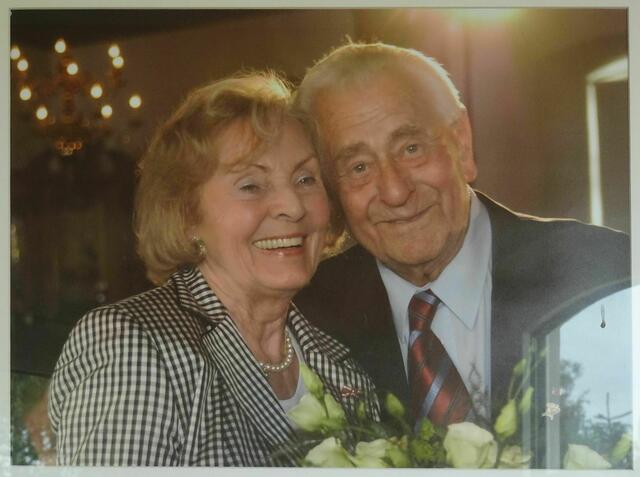 dieses Foto von Inge und Heinz Sielmann befindet sich in der Franz von Assisi Kapelle