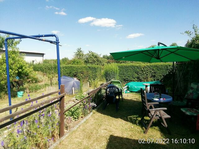 (2) 3.7.2022 !!! Gartenschau - Sonntagsbilder 2022 !!!  Die Temp­eraturen in Nebra steigen heute maximal auf 30 Grad Celsius.
In der Nacht wird mit 15°C die Tiefst­temperatur erreicht.
Die Niederschlags­wahrscheinlichkeit beträgt 0% und die Niederschlags­mengen sind mit 0,0 l/m² berechnet. Zudem liegt die heutige Luft­feuchtigkeit bei 50%.
Sonnen­aufgang ist um 05:02 Uhr, Sonnen­untergang um 21:32 Uhr.
 Der Wind weht mit 8 km/h aus Süd-West. Der Luft­druck liegt bei 1.017 hPa.