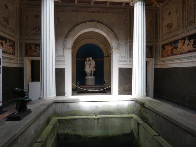 Die Thermen in Sanssouci waren zu Zeiten Friedrich Wilhelms IV. Zierwerk, gebadet wurde dort nicht  -  schrieb die TAZ.