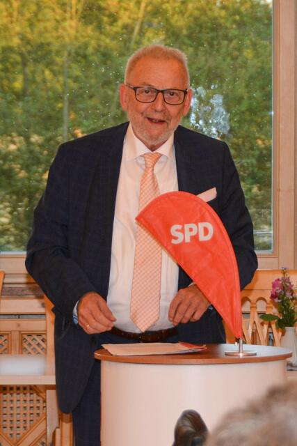 Bürgermeister Klaus Habermann ließ in seinem Grußwort die Stadtpolitik Revue passieren