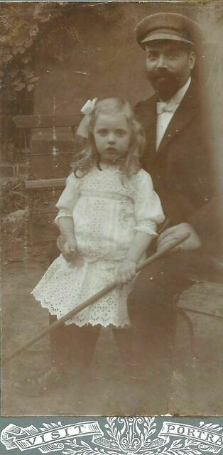 Heinz und Töchterchen Maria, CdV, 1913