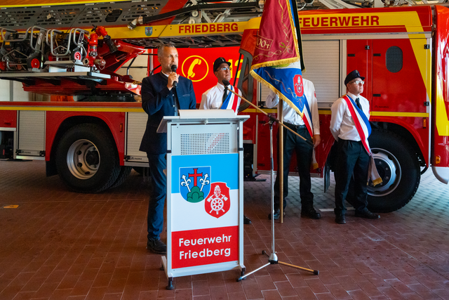 FFW Friedberg, Fahrzeugweihe DLK 23/12 - Friedbergs Erster Bürgermeister Roland Eichmann bei der Ansprache