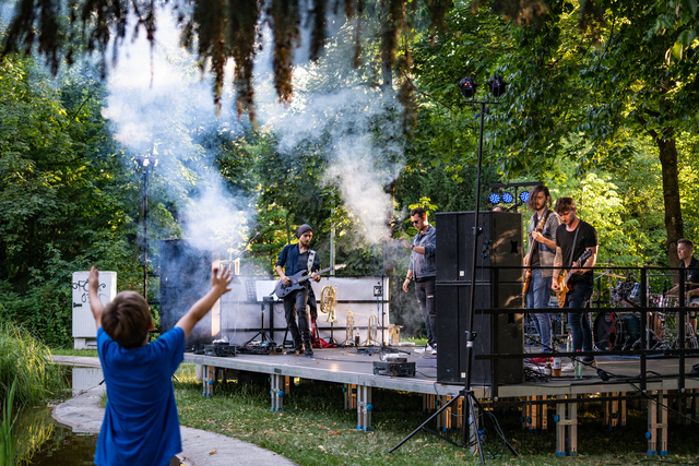 Rockmesse im Stadtgarten Friedberg/Bayern - Skile rockt das Publikum