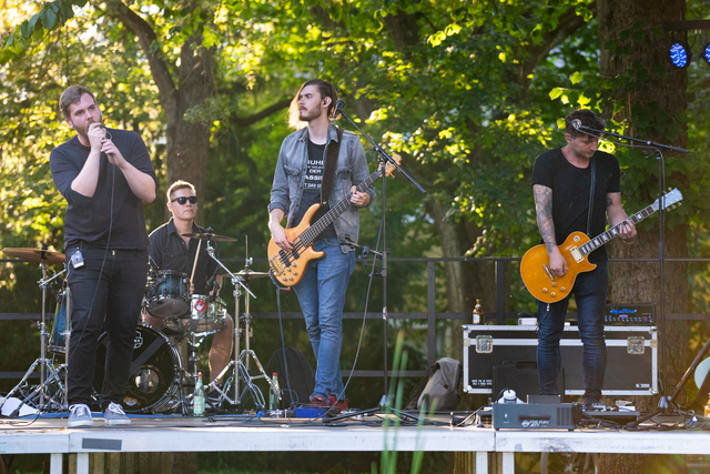 Rockmesse im Stadtgarten Friedberg/Bayern - Skile rockt das Publikum