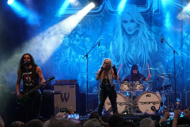 Doro Pesch und Band