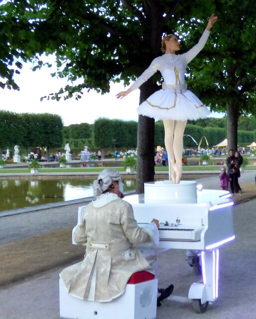 Compagnia Italento - Carillon - der weiße Flügel mit seiner Ballerina