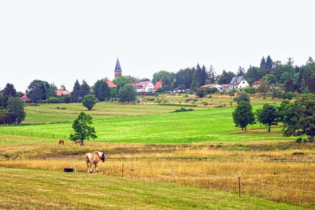 Friedrichsbrunn mit der Bonhoeffer Kirche