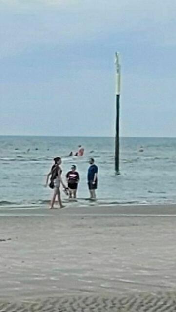 Spülsaum mit Bernsteinen