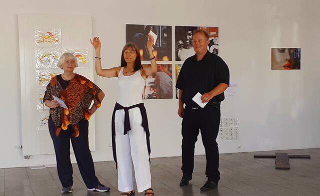 Kunstausstellung "Ocean Between" in Berlin. Eröffung: Marianna Buchwald, Anke Aust, Lars Schumacher.